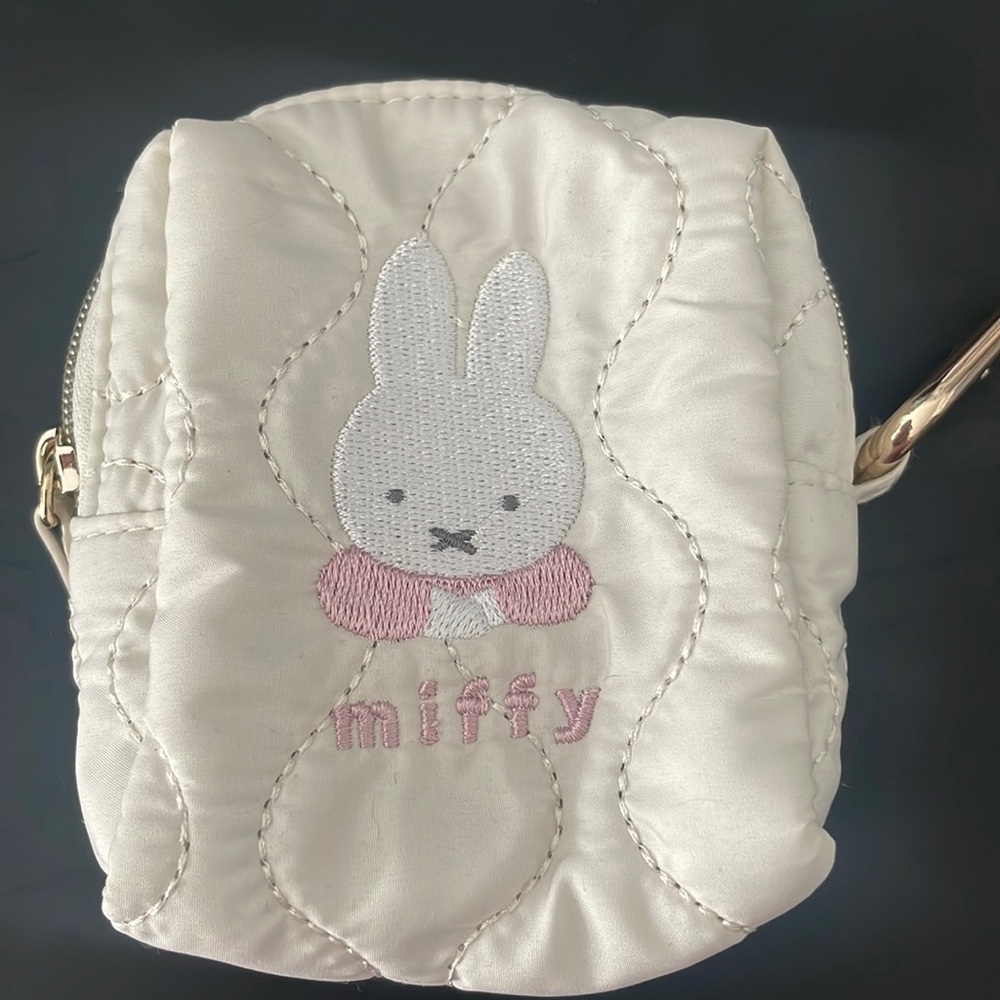 Miffy Pouch w clip